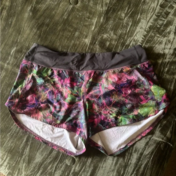 Lululemon Speed Up Mid-Rise Lined Short 4" - Picture 1 of 4